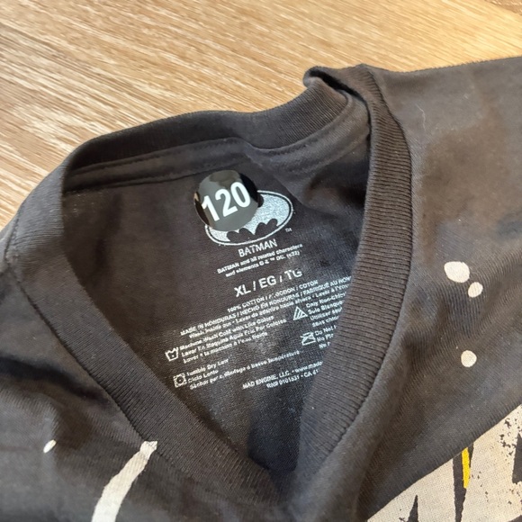 XL Mad Engine Black Batman Tee - Picture 2 of 4